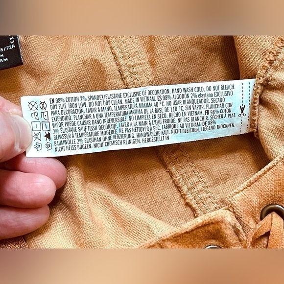Forever 21 Women’s Size Medium Tan Suede Zippered Mini Skirt •Lace-Up Front NWOT - Picture 12 of 15